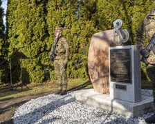 Odsłonięcie Pomnika Cywilnej Ludności Powstańczej Warszawy Deportowanej do Wojennego Wrocławia w Trakcie i Po Upadku Powstania Warszawskiego